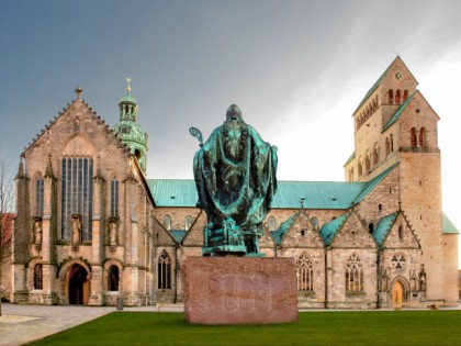 Photo: architectural monuments, Hildesheim Cathedral, Lower Saxony