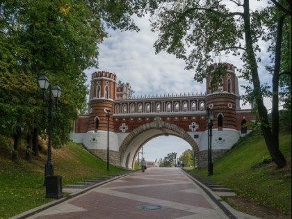 Photo: architectural monuments, parks and recreation, castles, fortresses and palaces, Tsaritsyno Park, Moscow