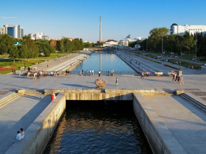 Photo: other places, Weir on River Iset, Yekaterinburg