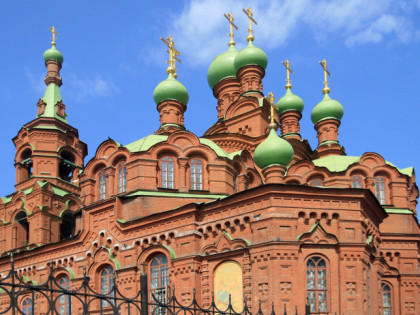 Photo: architectural monuments, temples and places of worship, cathedrals and churches, other places, Holy Trinity Church, Chelyabinsk