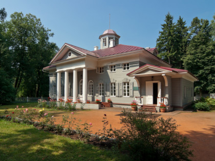 Photo: architectural monuments, museums and exhibitions, Estate Museum Zakharovo, Zvenyhorod