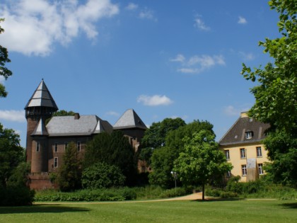 Photo: museums and exhibitions, castles, fortresses and palaces, Burg Linn, Castle and Museum Center, North Rhine-Westphalia